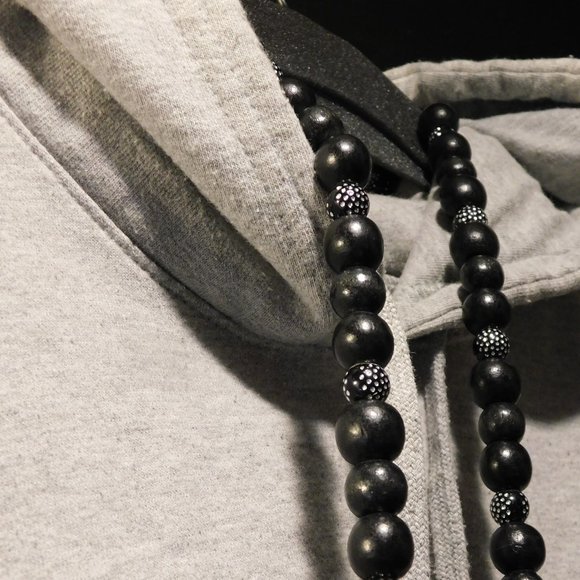 Black Beaded Necklace - Picture 9 of 13